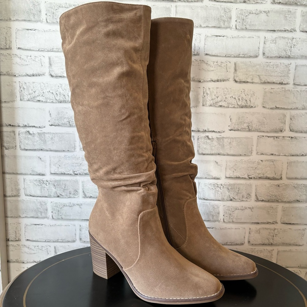 Universal Thread Taupe Harlan Long Boot with Heel Size 10 NWT